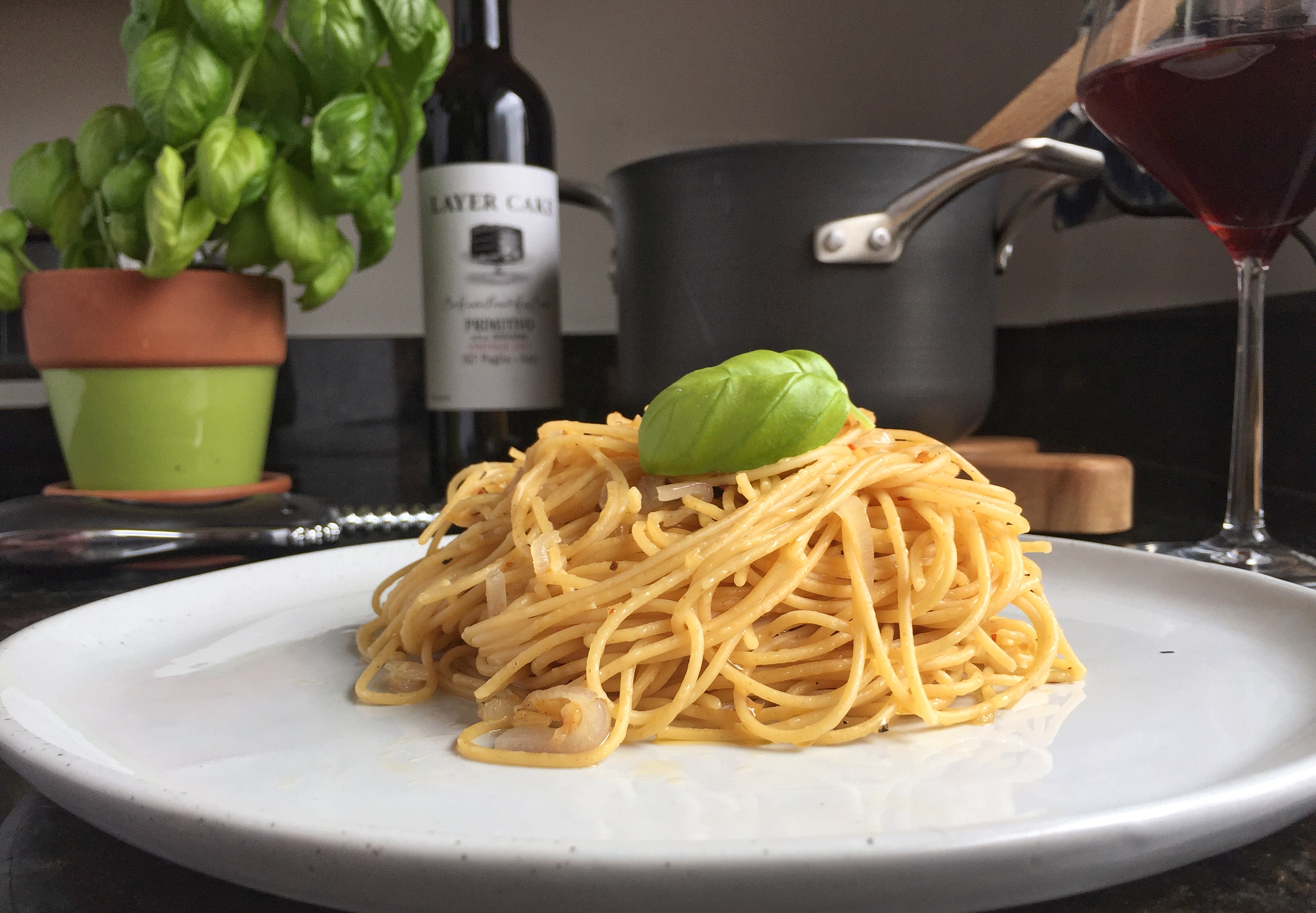 Simple Pasta with Garlic and Oil