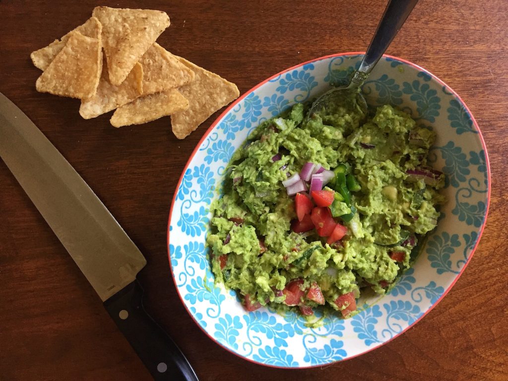 Easy Chunky Guacamole