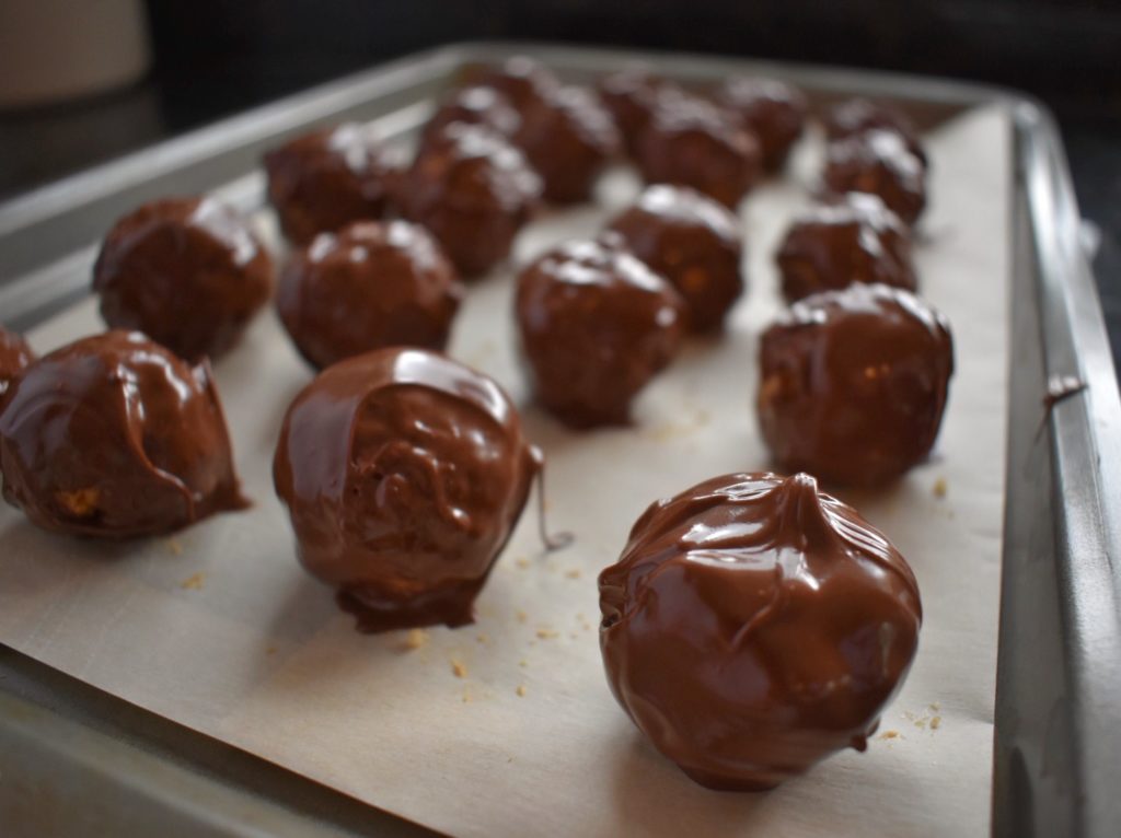 No Bake Peanut Butter Balls Chocolate Setting